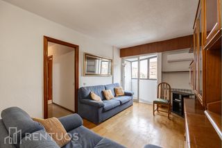 Rent Flat  De numancia. Luminoso y amplio piso en tetuán  ideal para estudiantes