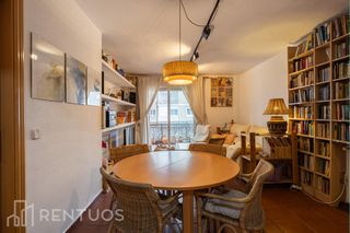Affitto Appartamento in Entre arroyos 29. Luminosa vivienda con encanto junto al metro de vinateros