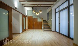 Zweistöckige Wohnung  Carrer de la victòria. Luminoso y acogedor dúplex, reformado, en sant pere mitjà