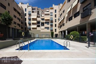 Rent Flat  Maestra maría ibáñez. Moderno piso en urbanización con piscina en getafe