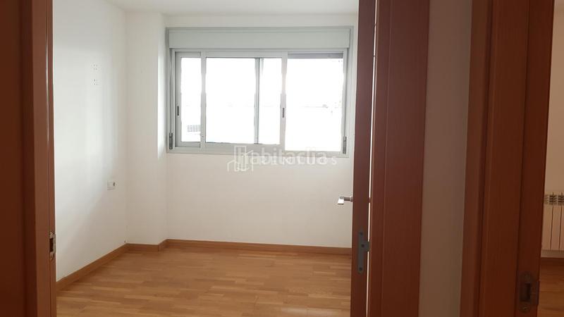 Foto 09fcb80c-9e69-418b-8612-471fdbea6ef1. Piano terra con riscaldamento parcheggio piscina in Terrassa