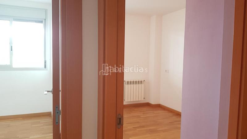 Foto 83543753-06ab-4a50-b6dc-78615cae9442. Piano terra con riscaldamento parcheggio piscina in Terrassa