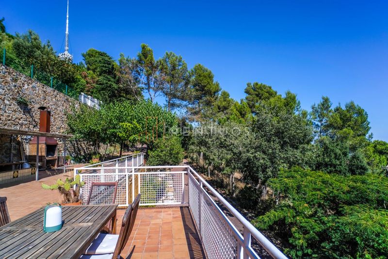 Foto fe5f89e9-b37f-4394-8d19-d5f705c21017. Casa amb calefacció piscina a Vallvidrera - Tibidabo - Les Planes Barcelona