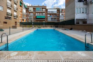 Lloguer Pis  De santa elena. Acogedor piso con piscina en ciudad lineal