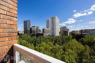 Lloguer Pis  Del general perón. Acogedor piso en octava planta con terraza en general perón