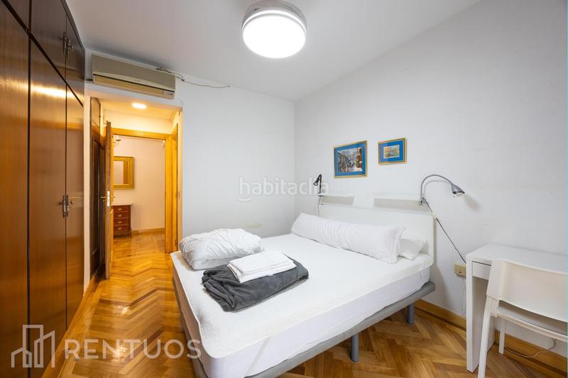 Foto e594ab1d-34fb-4ee2-9d3b-cf5b4ec9422b. Alquiler piso amplio piso en el corazón en Embajadores-Lavapiés Madrid