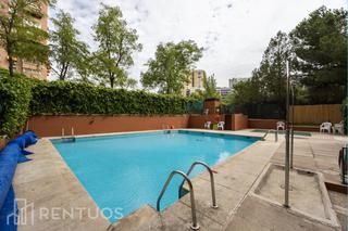 Lloguer Pis  De burgos. Amplio piso en chamartín con terraza y piscina