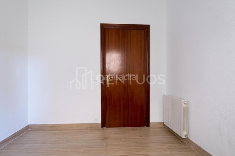 Foto 2852a9e4-e70b-4ea8-a240-b9fbe858aed9. Lloguer planta baixa amb calefacció aparcament a Barcelona