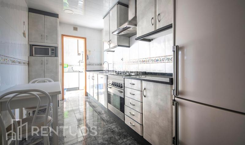 Foto 76f5d0ff-4025-4e75-ab60-fc6d49863780. Etagenwohnung mit heizung in Can Sant Joan Montcada i Reixac