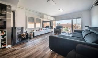 Appartement  Carrer sant joan. Moderno piso reformado con terraza, garaje y luz natural en moli