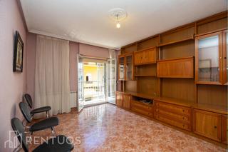 Location Appartement  Isidra jiménez. Amplio piso en usera con terrazas y excelente ubicación