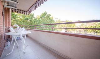 Location Appartement  Passatge mercè rodoreda. Piso amueblado de 4 habitaciones con terraza  parking en castell