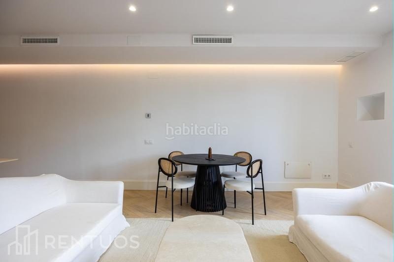 Foto e4a96ef0-8081-4530-a04b-ba54220a71ee. Affitto appartamento in Jerónimos Madrid