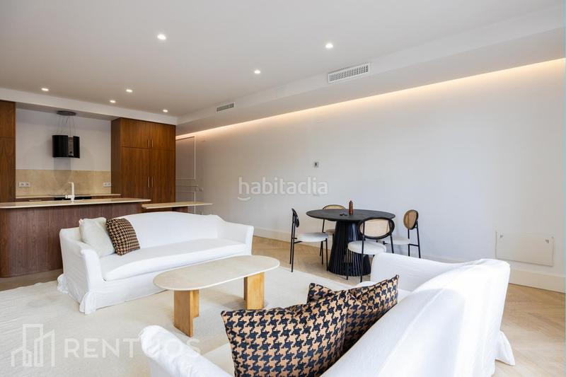 Foto 0eabb5d3-e8f4-480c-9d61-e8ffa9e8aedd. Alquiler piso exclusivo piso de diseño en el corazón en Madrid