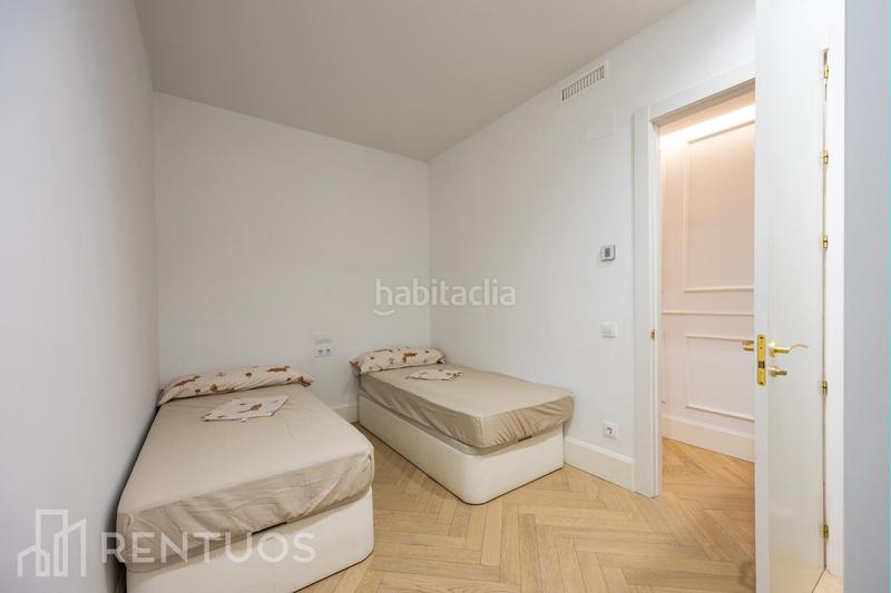 Foto 10467cf2-3cbc-4a24-951c-8199f71163f7. Alquiler piso exclusivo piso de diseño en el corazón en Madrid