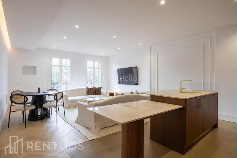 Foto a7a309aa-f7cd-440c-966d-1516fe45016f. Alquiler piso exclusivo piso de diseño en el corazón en Madrid