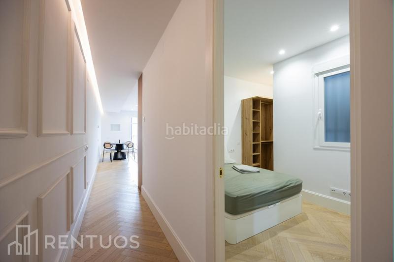 Foto 2b65a35b-2f5d-402b-912a-097a981119d9. Location appartement dans Jerónimos Madrid