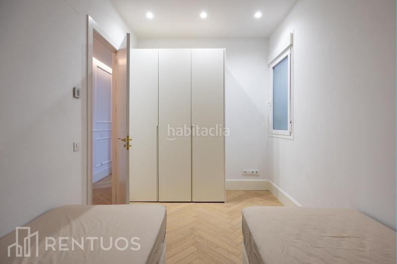 Foto 94be5376-4a7a-46ad-9fc0-99fcbcabd8b7. Location appartement dans Jerónimos Madrid