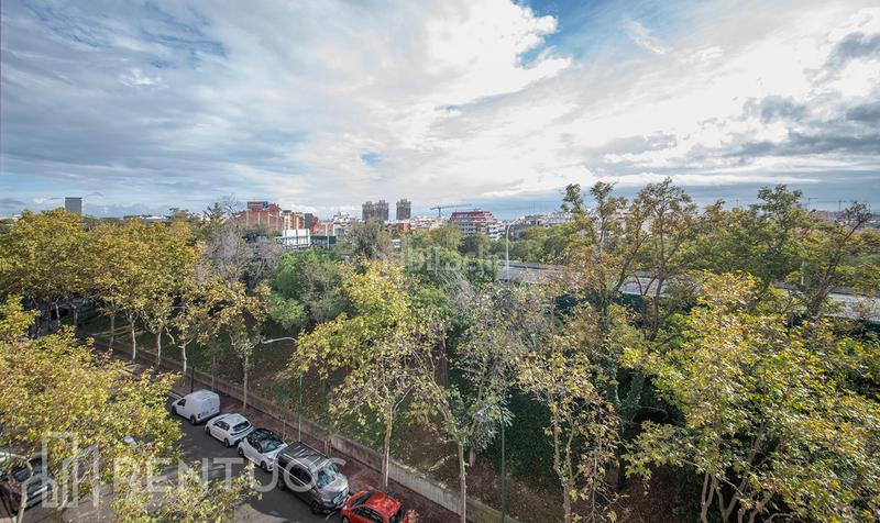 Foto bb57e076-d796-4585-b95a-737b2944d38c. Location appartement avec parking dans Centre Esplugues de Llobregat