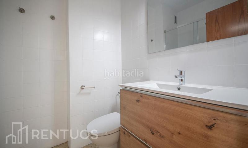 Foto 076fcc14-c04a-41e9-b798-090586517a32. Rent flat with parking in Centre Esplugues de Llobregat