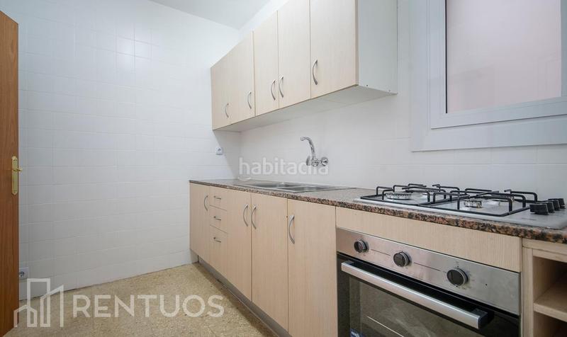 Foto cd94daa8-315c-489a-971e-f75e95cf577a. Rent flat with parking in Centre Esplugues de Llobregat