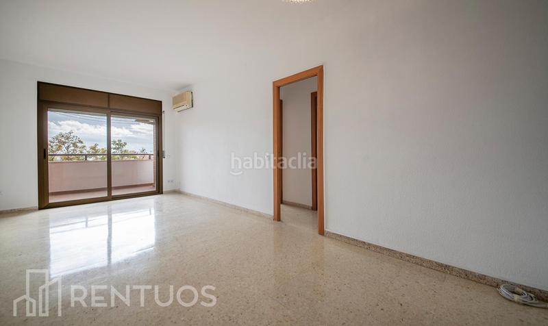 Foto e775fe07-3387-469b-942a-569e2c31c5d2. Rent flat with parking in Centre Esplugues de Llobregat