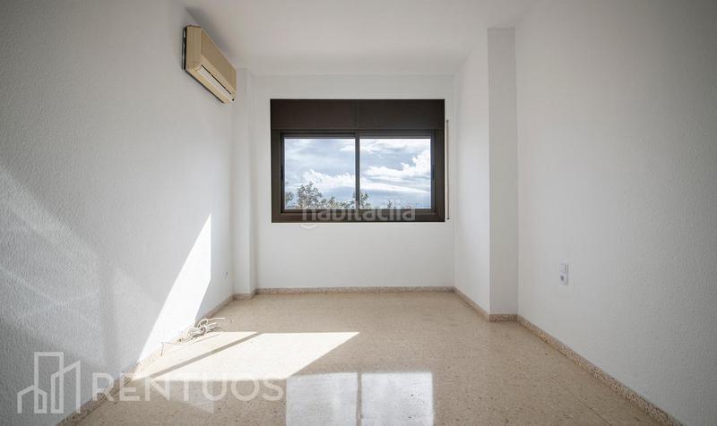 Foto faa22b4d-1faf-4197-92d9-a4626f21f447. Rent flat with parking in Centre Esplugues de Llobregat