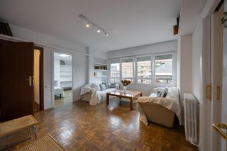 Location Appartement  De la habana. Acogedor piso amueblado en chamartín