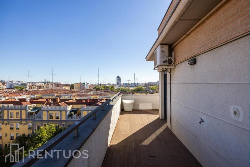 Foto 8639efd3-9664-482a-b5cd-eebcd235e52b. Affitto appartamento con riscaldamento parcheggio piscina in Madrid