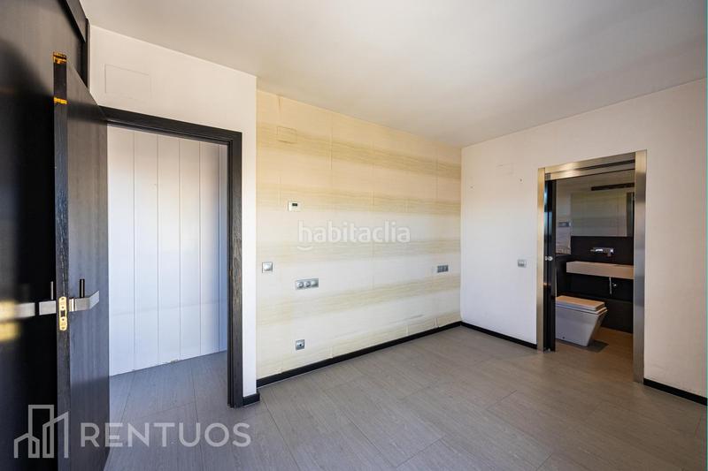 Foto 1e875632-8858-4646-880f-5774496addf6. Miete etagenwohnung mit heizung parking pool in Chopera Madrid