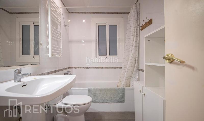 Foto d6e8ee6e-c0a5-41af-a5e6-0b4a85e0562d. Rent ground floor in La Nova Esquerra de l´Eixample Barcelona