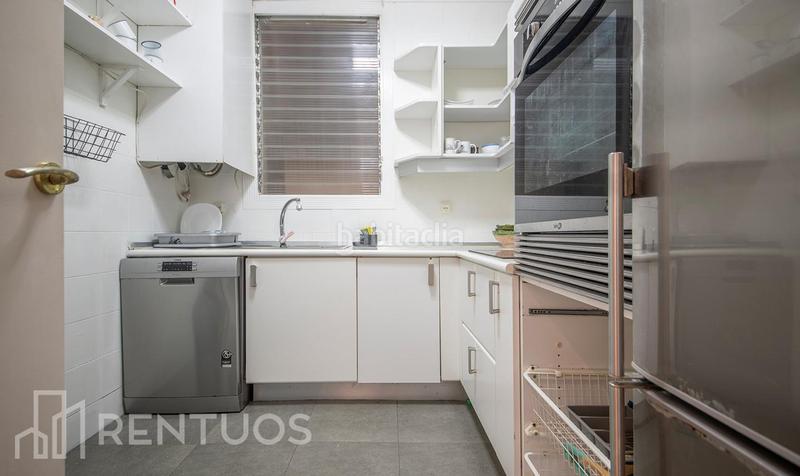 Foto e4a2ceaf-7c1b-43ec-b4a4-1307db2347f7. Rent ground floor in La Nova Esquerra de l´Eixample Barcelona