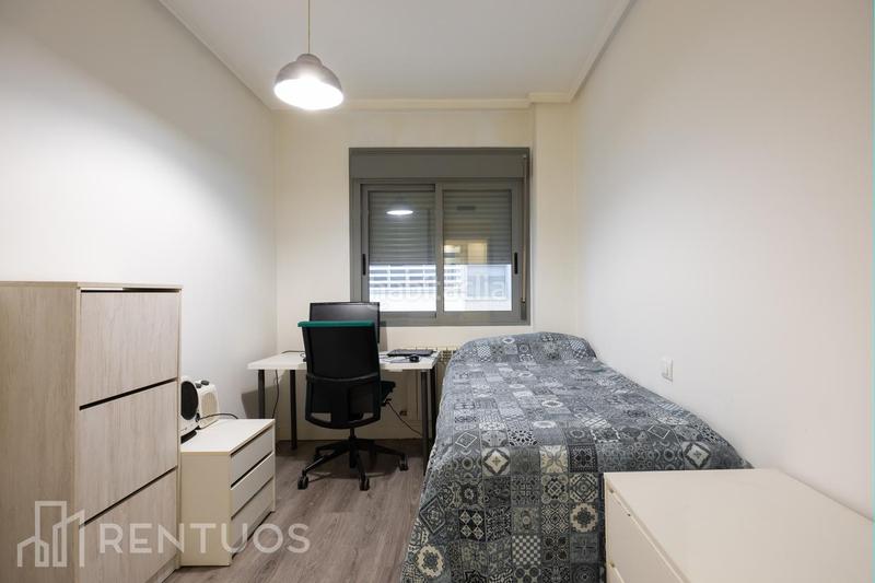 Foto ebb93f1c-096d-481c-9f68-9d22f05de2b1. Rent flat with parking pool in Parque Oeste-Fuente Cisneros Alcorcón