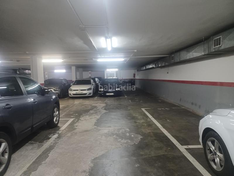 Foto dc15c74d-1f4a-4b07-8e36-275877635f6d. Autoparkplatz in Sagrada Família Barcelona