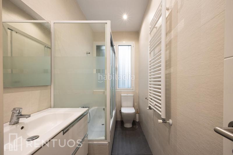 Foto 60f07c34-c435-48e4-98a2-2bc02370fcae. Alquiler planta baja impecable vivienda recién reformada en chamberí en Madrid