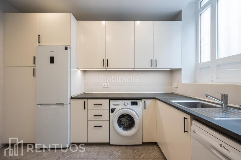 Foto 7a17ab33-fc47-4c53-a607-fe17f5d03744. Rent ground floor with heating in Argüelles Madrid