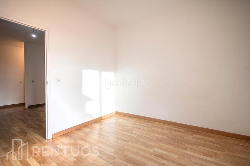 Foto f142b66c-5e03-4f21-b1a3-0f393689c56a. Location attique dans meridiana 586 dans Sant Andreu de Palomar Barcelona