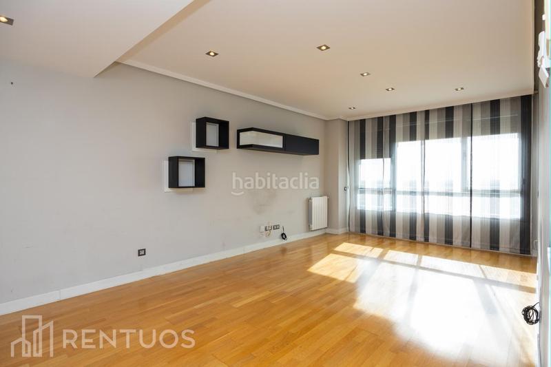 Foto 8ee890d3-d2f1-4134-8378-041318f75202. Rent flat with heating parking pool in Ensanche de Vallecas-La Gavia Madrid