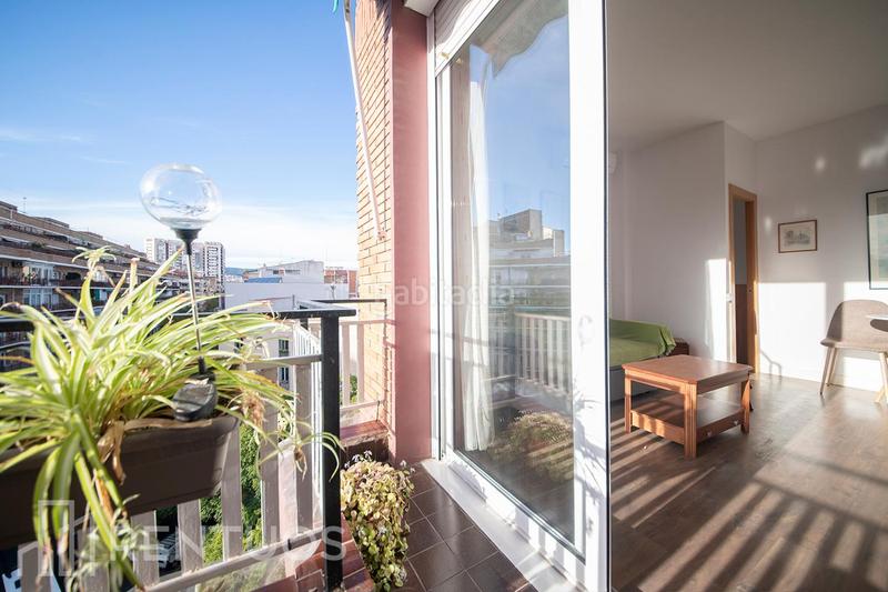 Foto ed06272f-d75e-429f-9055-9906e997a522. Alquiler piso luminoso y acogedor piso con terraza en leixample en Barcelona