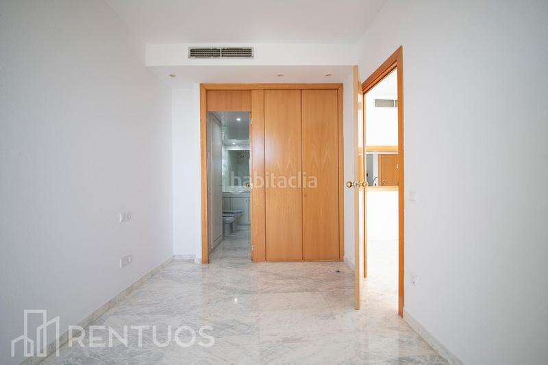 Foto 17f7f172-dfe2-46f3-9de2-9a22fa86d58b. Affitto appartamento con piscina in Can Bou Castelldefels