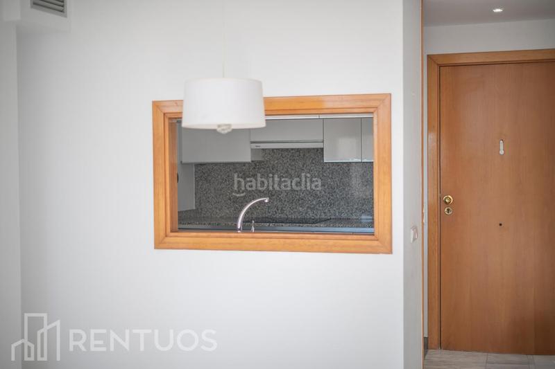 Foto 1b0fe47c-ed47-49f9-840d-f480f84fdd33. Affitto appartamento con piscina in Can Bou Castelldefels