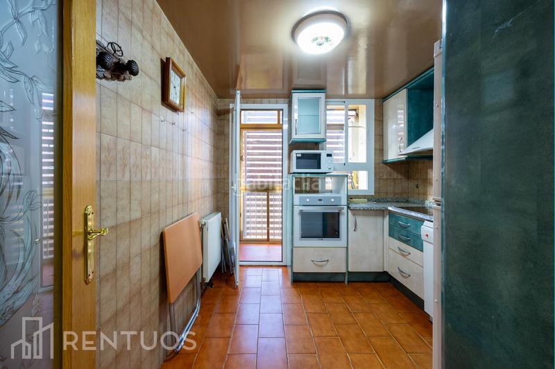 Foto b8dd7531-67ee-4d4d-8524-7a3f2805dfb8. Rent flat with heating parking in Numancia Madrid