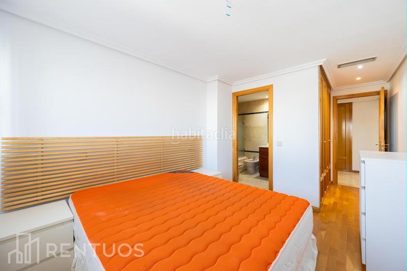 Foto a12d33a4-80b7-481b-930a-3b04a047394f. Location appartement avec chauffage parking piscine dans Madrid