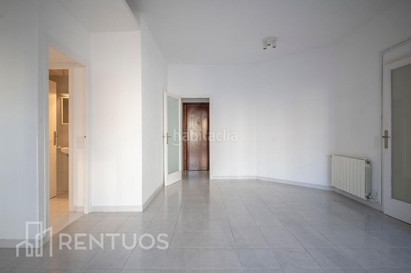 Foto c9d416c6-a653-4b32-9812-815774cf26f0. Pis amb calefacció a Sagrada Família Barcelona