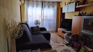 Miete Etagenwohnung  De l'empordà. Acogedor piso de tres habitaciones con parking y trastero