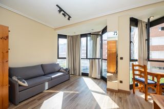Miete Studiowohnung  De anastasio aroca. Luminoso estudio junto al intercambiador de avenida américa