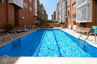Lloguer Pis  Calle de paradinas. Acogedor piso con piscina en el corazón de arganzuela