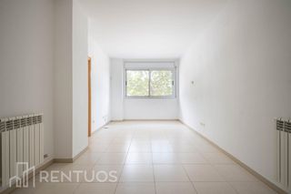 Rent Flat  Avinguda de madrid. Amplio piso en terrassa con excelente ubicación