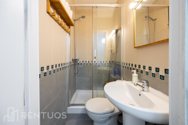 Foto 3d564a84-8d56-4eb2-bfd3-6f0a5429e2dd. Alquiler estudio acogedor estudio amueblado en puente de vallecas en Madrid
