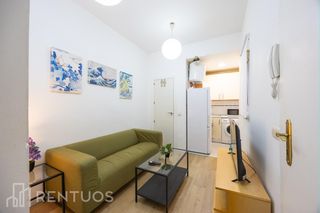 Lloguer Estudi  Calle picos de europa. Acogedor estudio amueblado en puente de vallecas